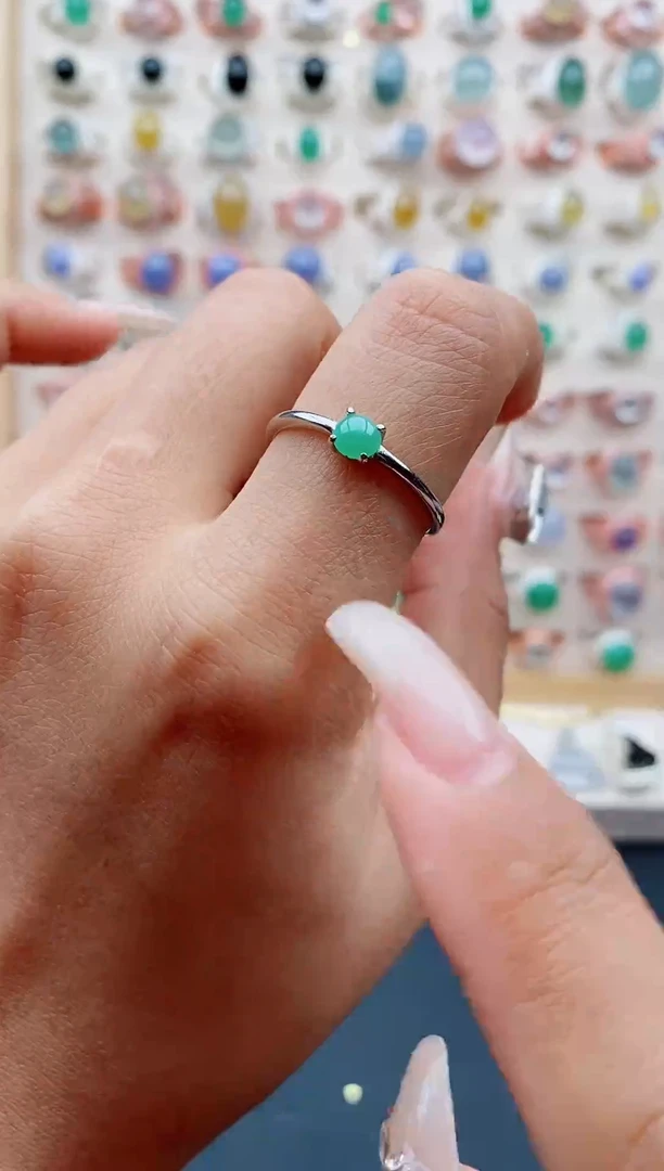 【闪购商品】翡翠戒指银S925镶嵌缅甸天然A货翡翠111  10+8