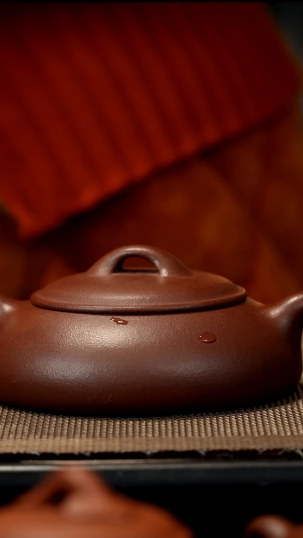 紫砂茶盏紫泥无尘160CC微瑕流口水