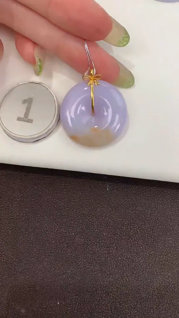 颈饰18K金镶嵌翡翠天然缅甸a货翡翠(多样性发其一)