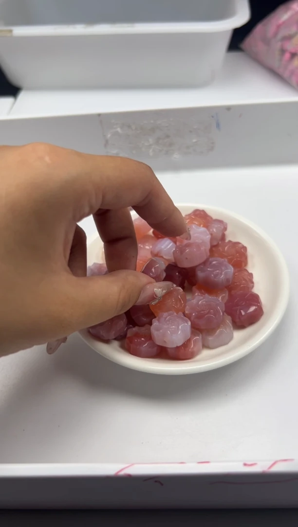 玛瑙/玉髓颈饰未镶嵌x353盐源牡丹花*1个