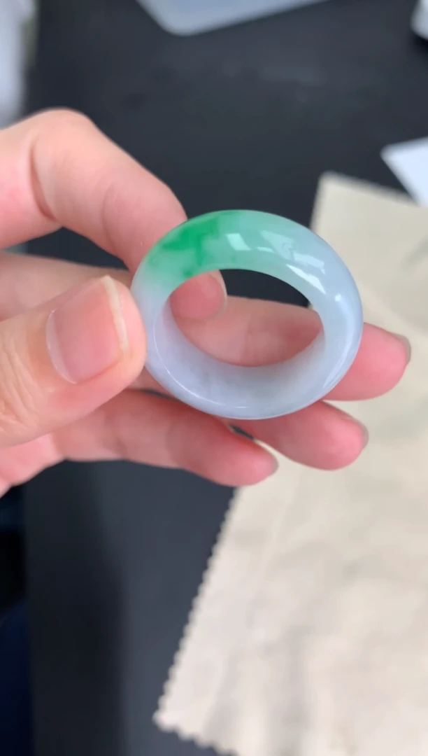 【闪购商品】定制翡翠未镶嵌模式推广期24小时鉴赏期