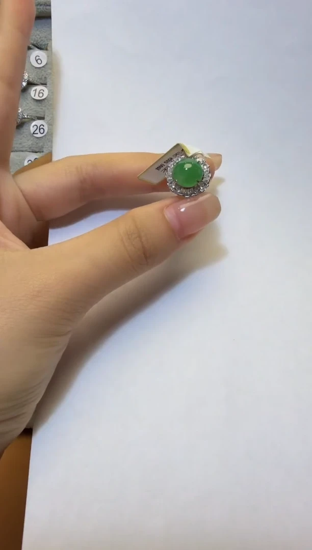 银S925镶嵌戒指翡翠925银镶缅甸A货翡翠戒指