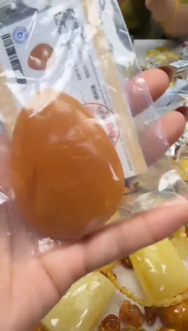 裸石琥珀未镶嵌如图