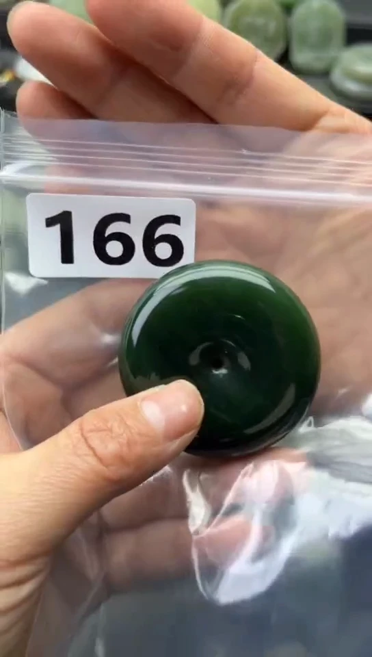未镶嵌和田玉珠宝半成品扣子