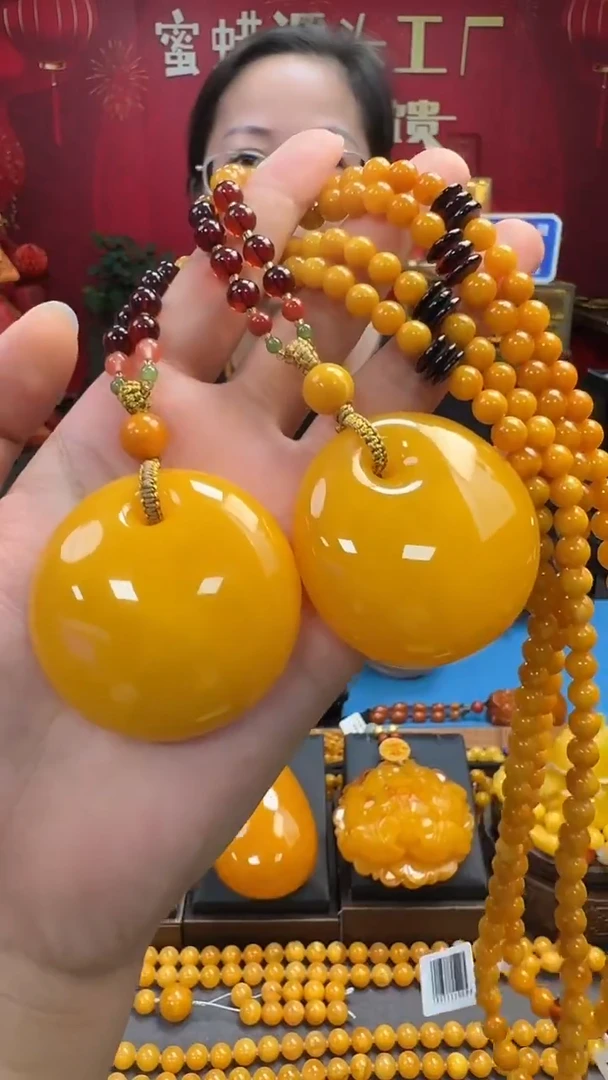 未镶嵌吊坠(赠链)琥珀蜜蜡公主扣套装（多样性只发其一）