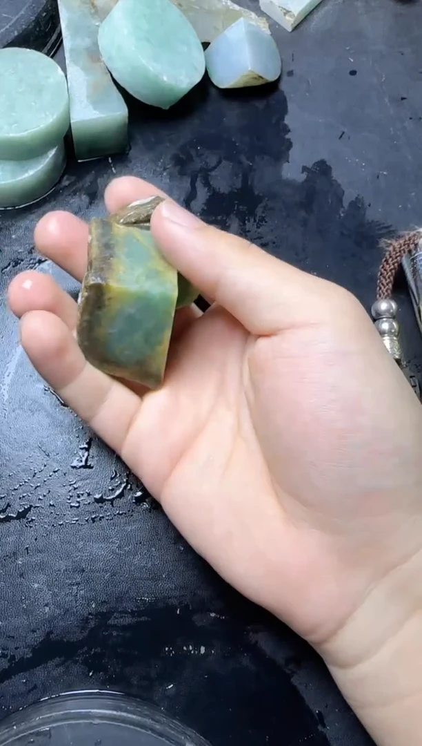 【闪购商品】翡翠挂件未镶嵌055翡翠