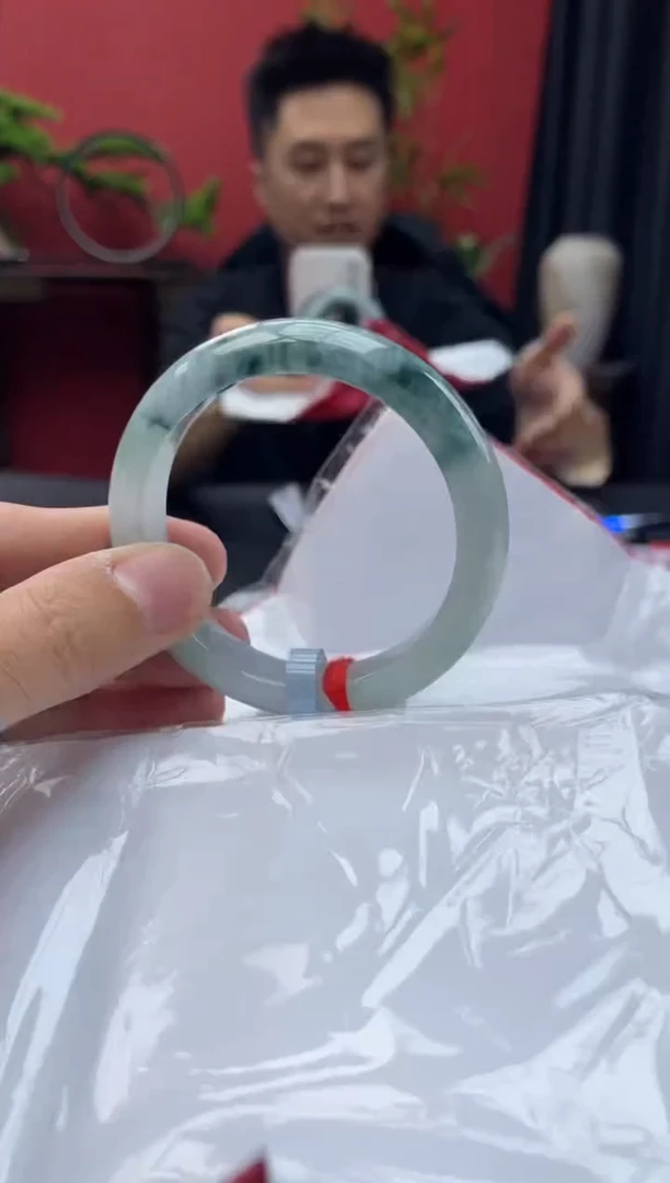 未镶嵌手镯翡翠4