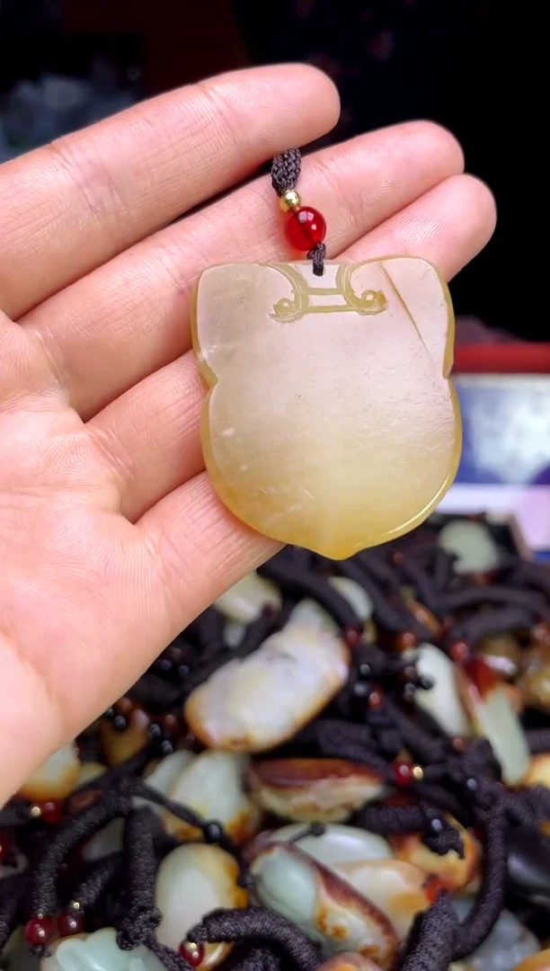 【闪购商品】和田玉未镶嵌颈饰456456