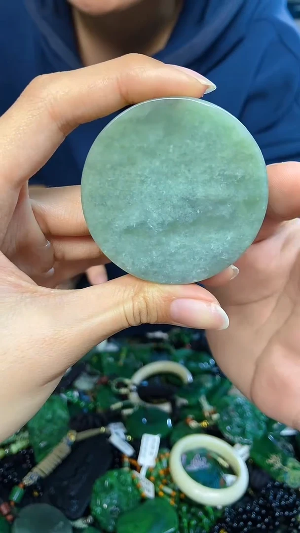 未镶嵌和田玉挂件1