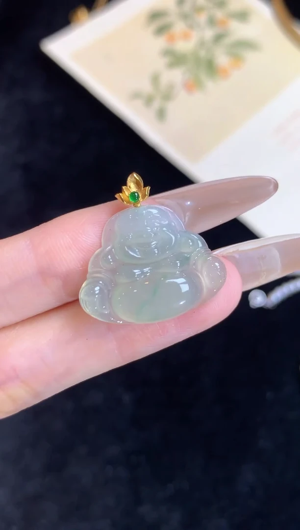 翡翠18K金镶嵌颈饰翡翠白冰佛公