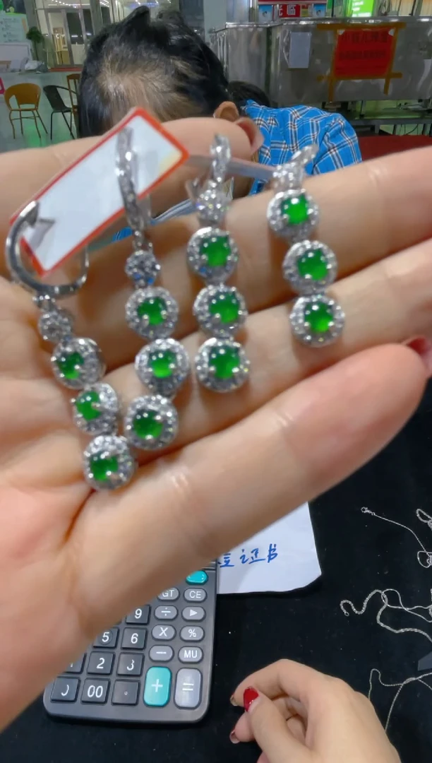 翡翠未镶嵌耳饰天然A货翡翠（多样性发货拍一件发件）