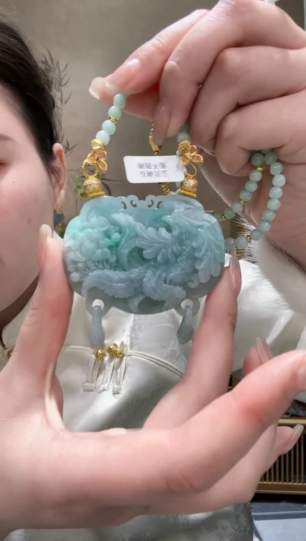 【闪购商品】翡翠颈饰未镶嵌吊坠