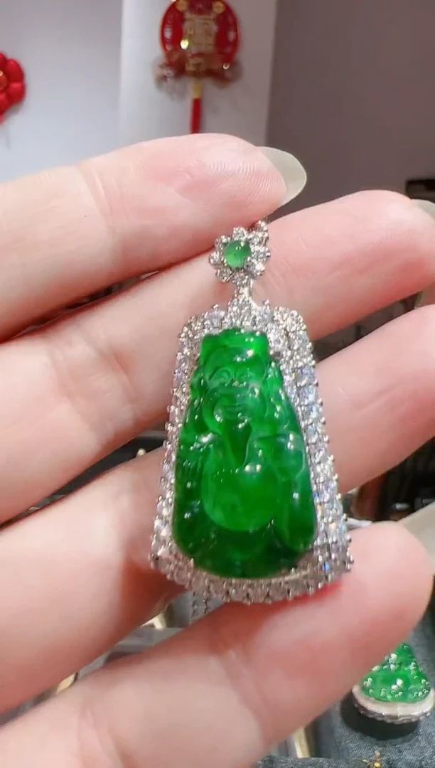 【闪购商品】翡翠颈饰未镶嵌202521139