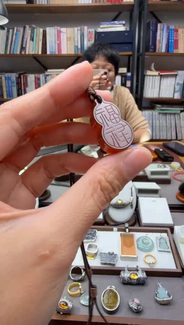 琥珀颈饰未镶嵌福禄