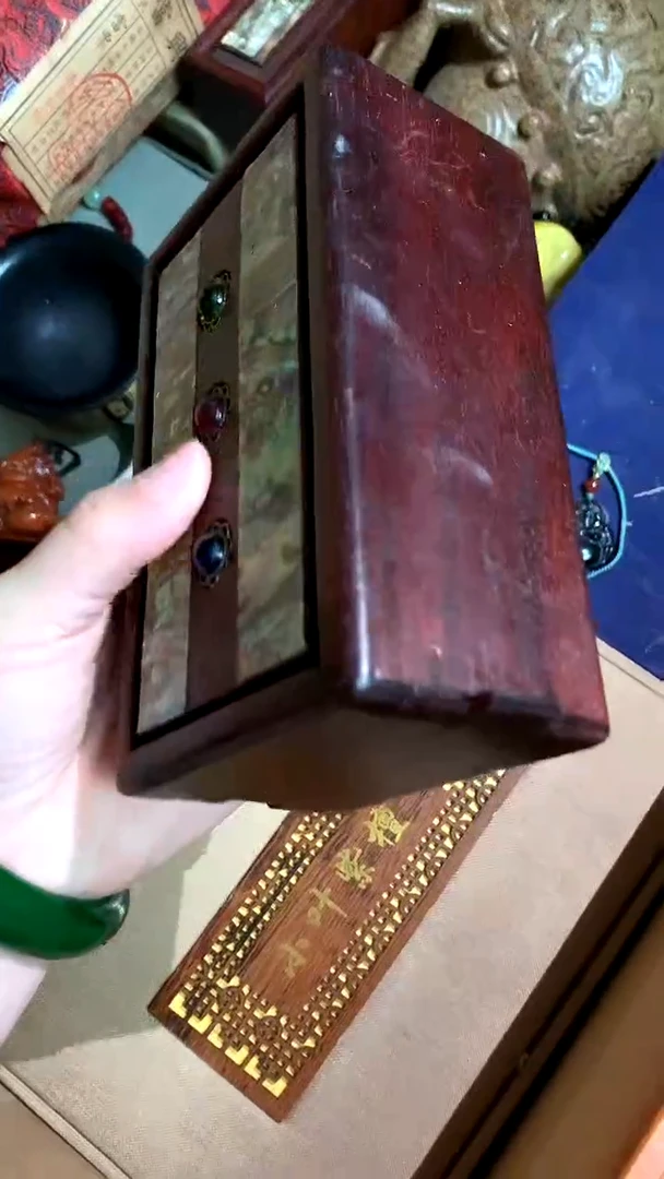 【闪购商品】香榧木德诚精品专属摆件