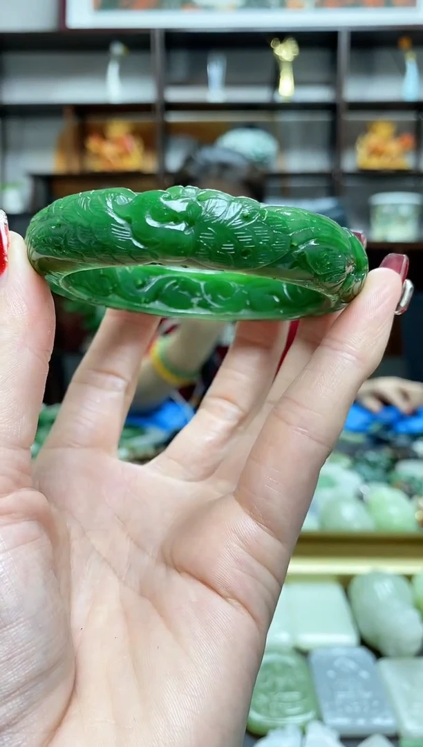 颈饰未镶嵌和田玉    59