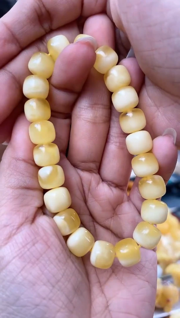 【闪购商品】蜜蜡裸石未镶嵌天然琥珀蜜蜡手串