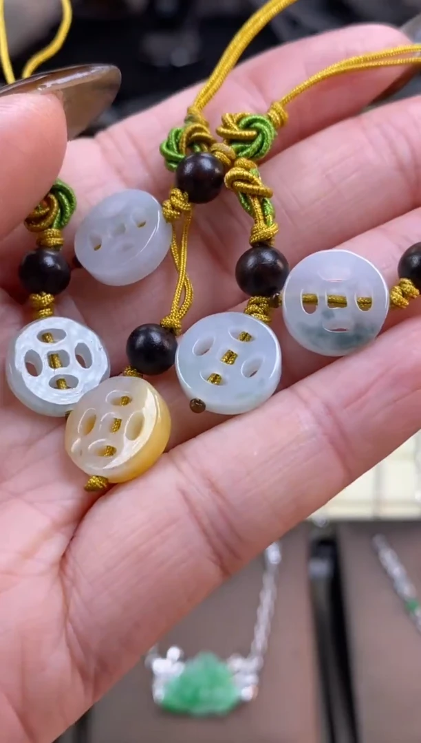 颈饰未镶嵌翡翠净货多样性发其一15356