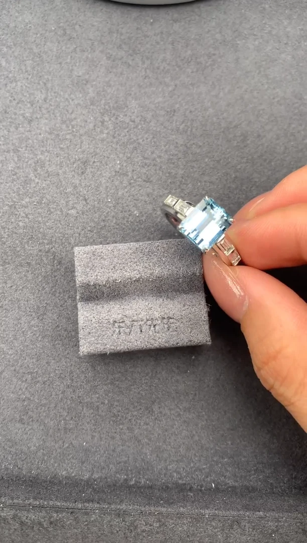 18K金镶嵌戒指海蓝宝石3ct海蓝宝 定制 FH