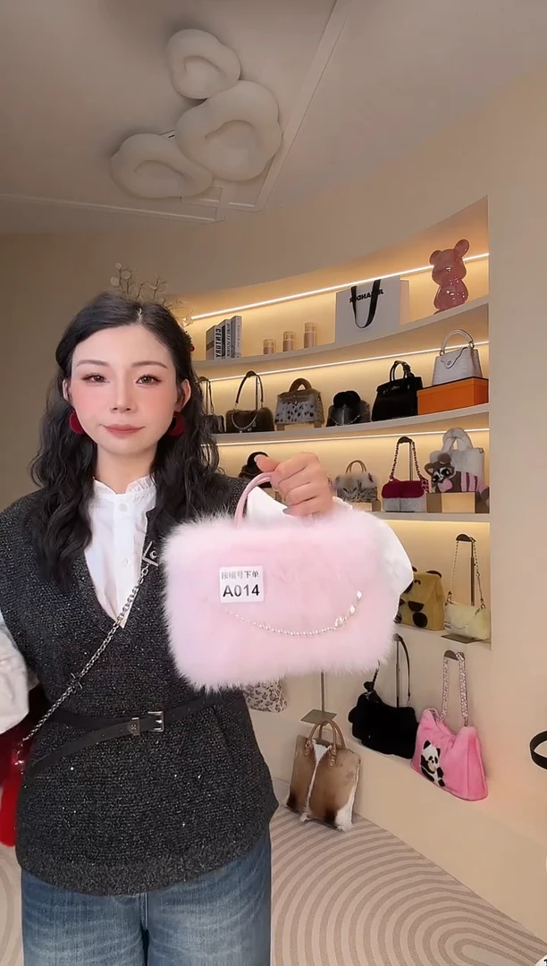 狐狸毛【闪购商品】女包A014