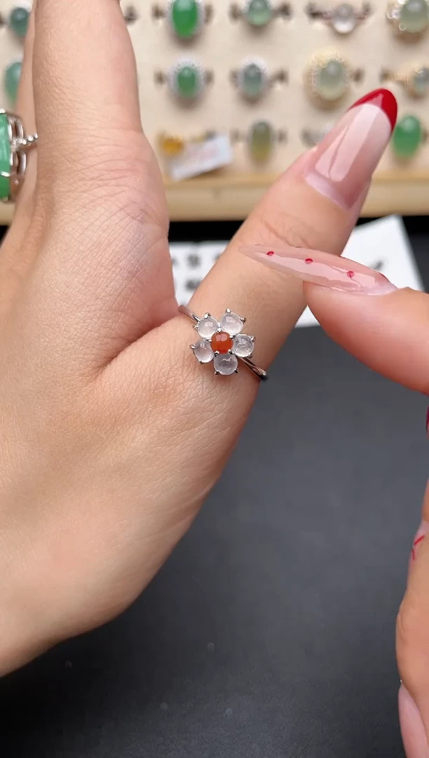 【闪购商品】翡翠戒指银S925镶嵌一物一证一礼盒