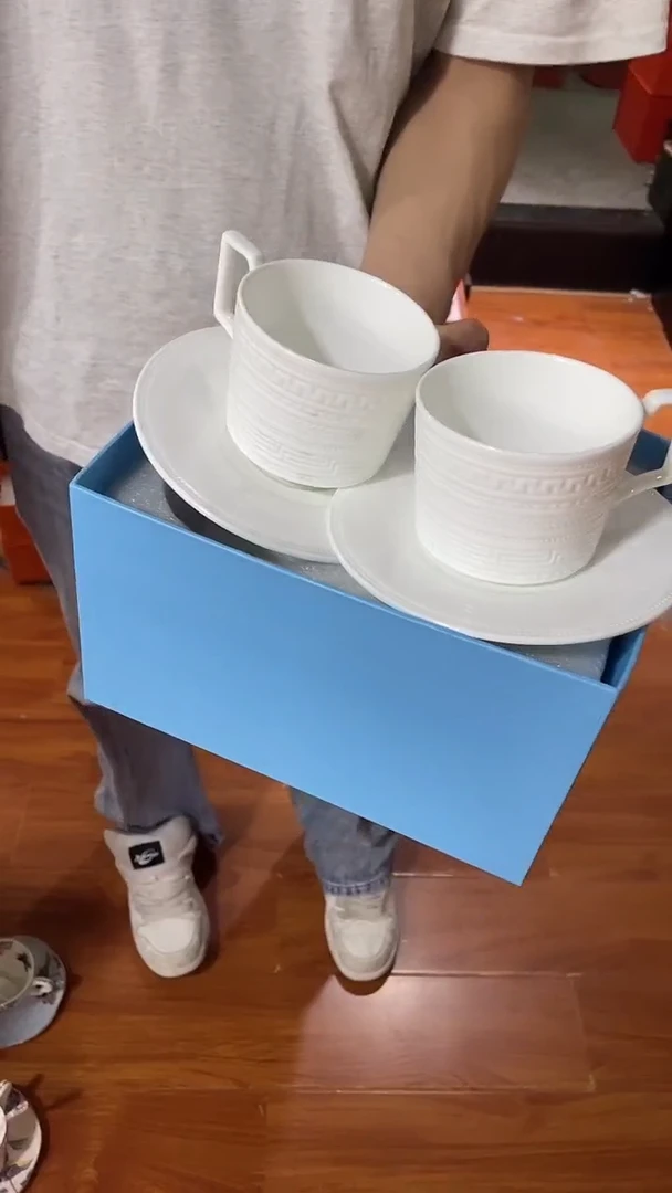 杯鸿辉家品牌瓷器，京东包邮！