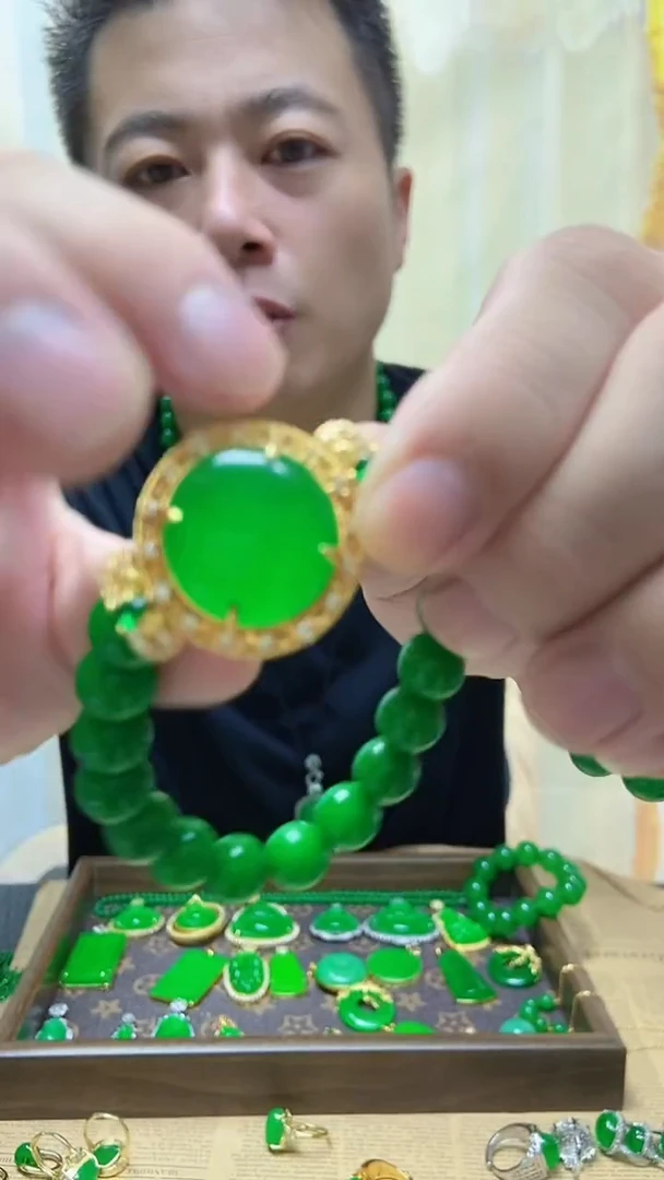 14K金镶嵌手链翡翠翡翠手链