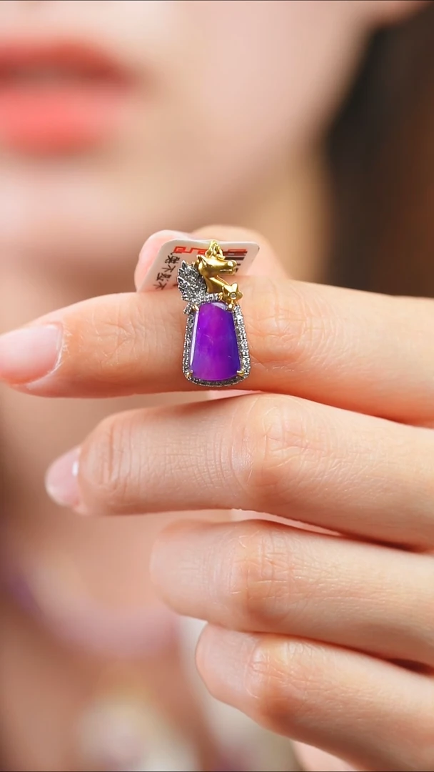 苏纪石（舒俱来）18K金镶嵌吊坠(不含链)111