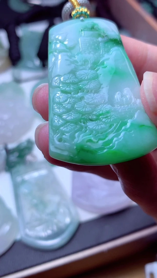 颈饰未镶嵌翡翠天然A货翡翠
