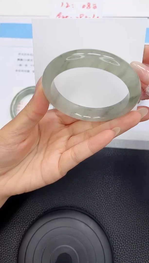 石英质玉手镯未镶嵌8-56.8