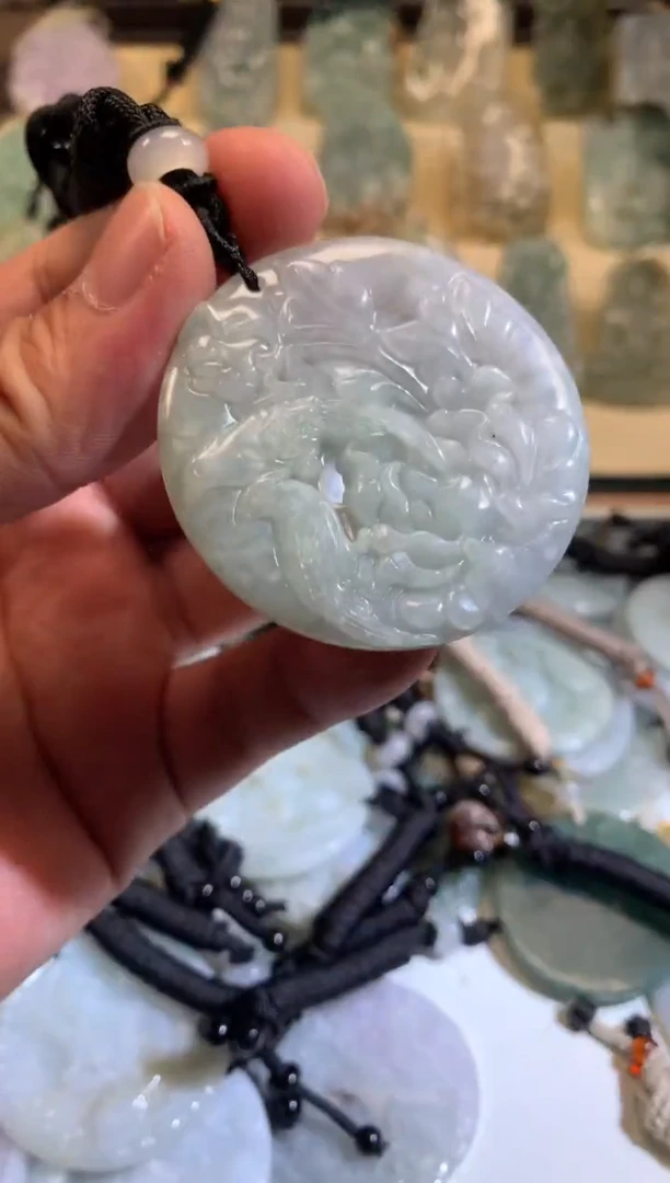 翡翠未镶嵌颈饰6/28/032