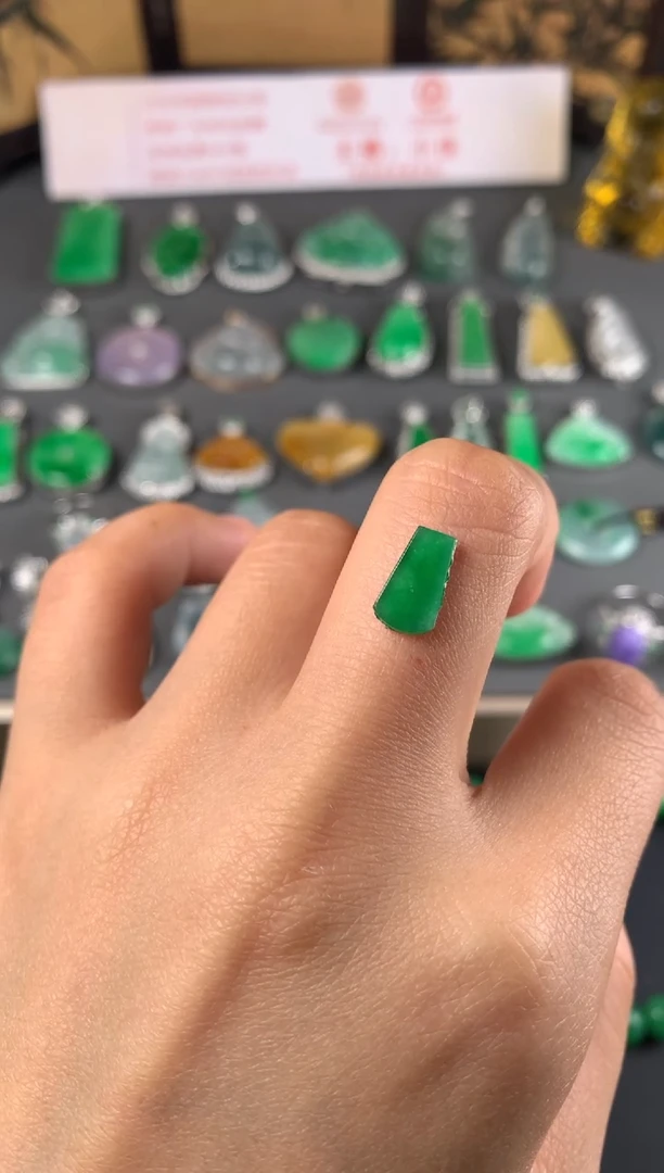 未镶嵌定制翡翠裸石（镶嵌定制）