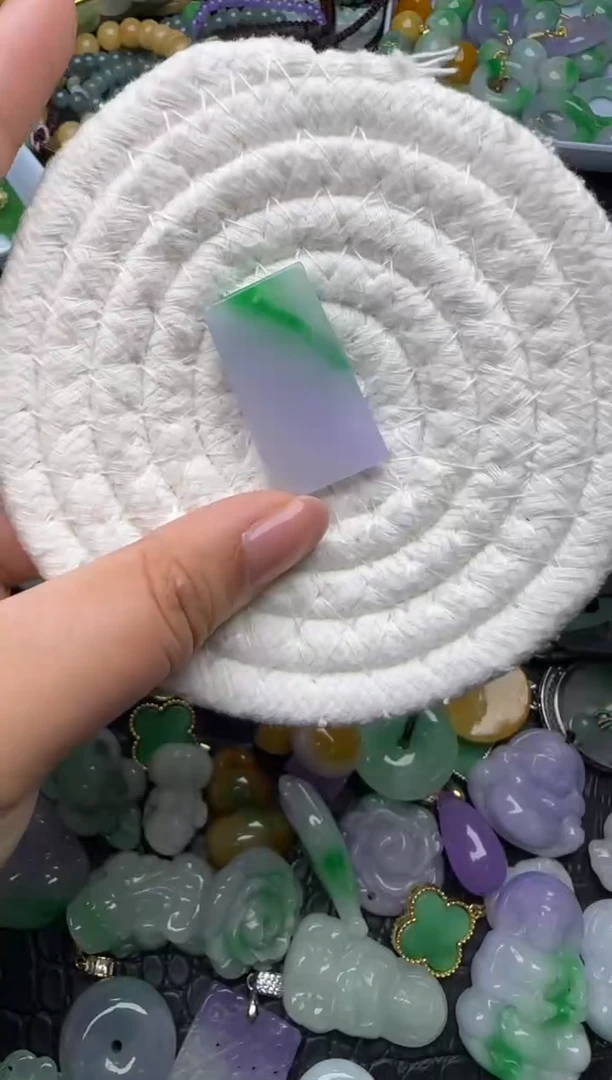 颈饰未镶嵌翡翠缅甸翡翠吊坠
