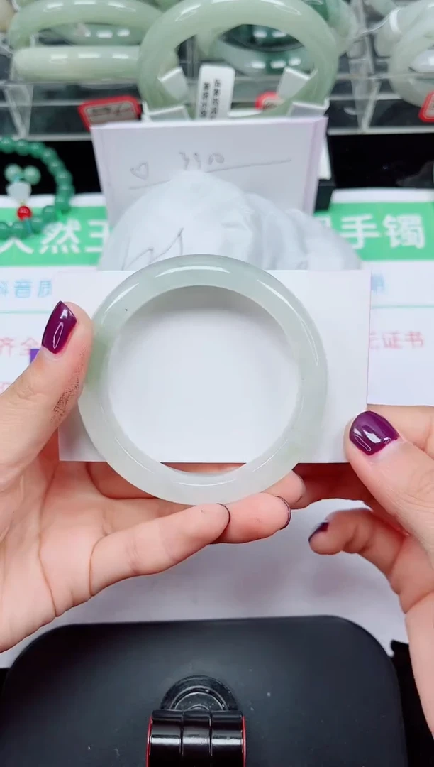 未镶嵌手镯石英质玉65-52/53