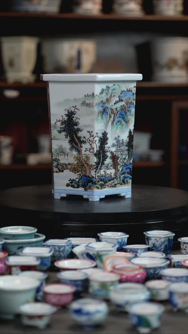 粉彩手绘盆粉彩手绘盆