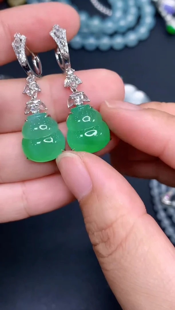 18K金镶嵌翡翠耳饰601-春日珠宝