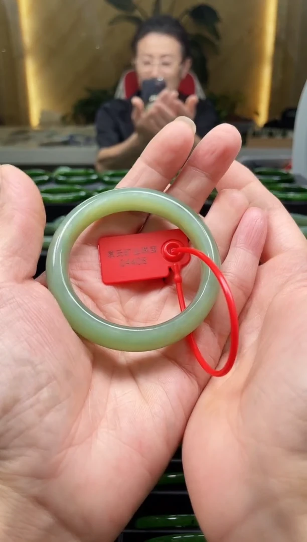 和田玉（碧玉）手镯未镶嵌槿**阳408