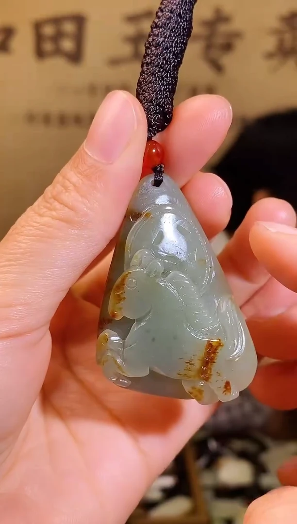 和田玉未镶嵌颈饰1