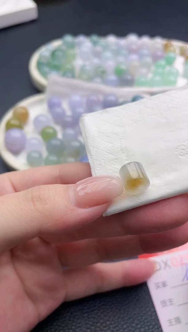 定制翡翠未镶嵌乔***儿珠子