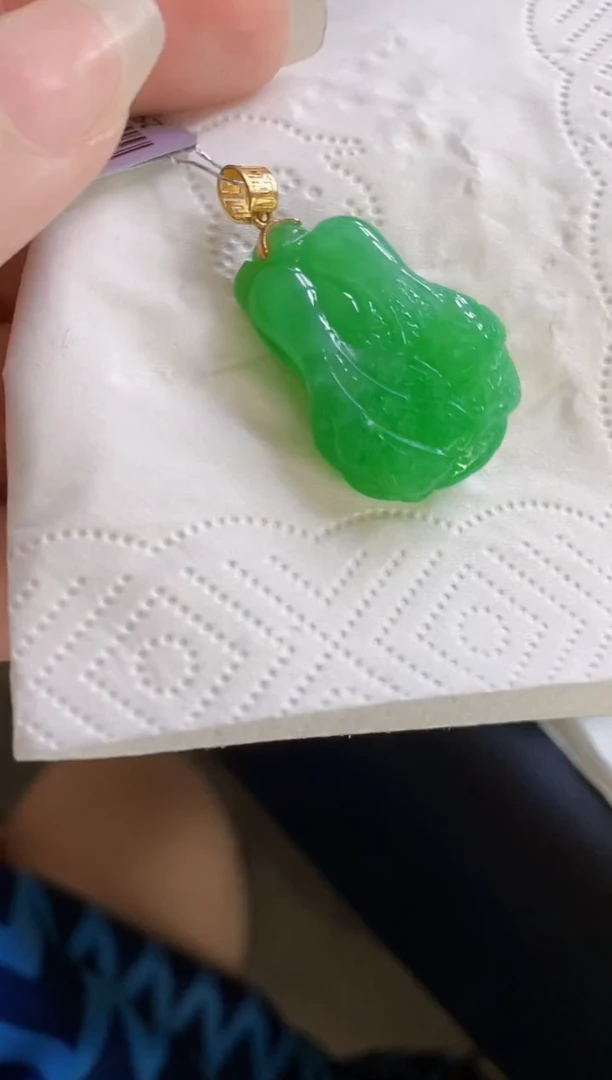 翡翠18K金镶嵌颈饰白菜