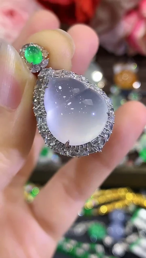 吊坠(不含链)18K金镶嵌翡翠?**?B170