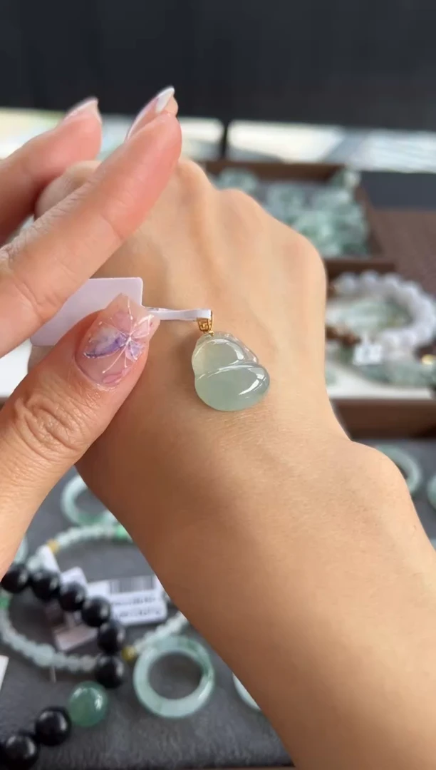 【闪购商品】翡翠吊坠(不含链)18K金镶嵌219买断