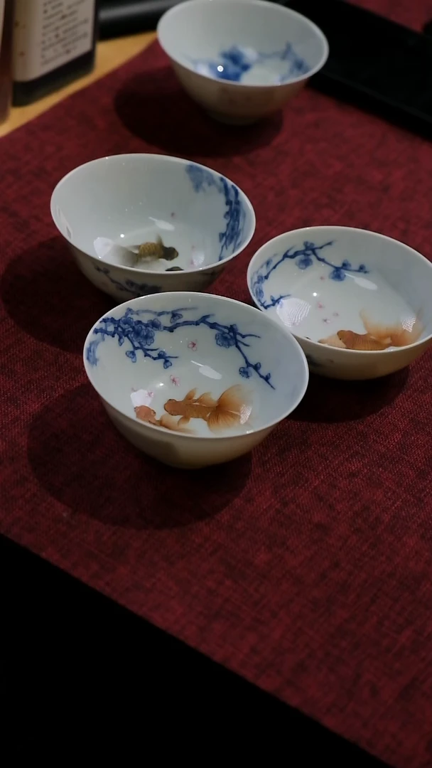 杯一儒堂-青花加彩金鱼杯一个