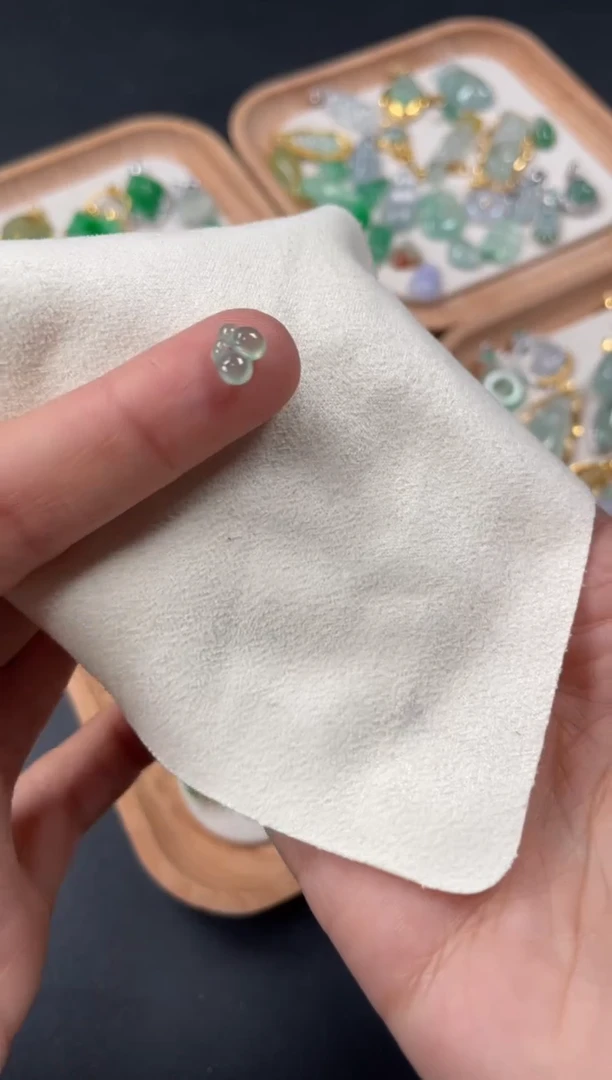 翡翠未镶嵌吊坠(不含链)一个 101