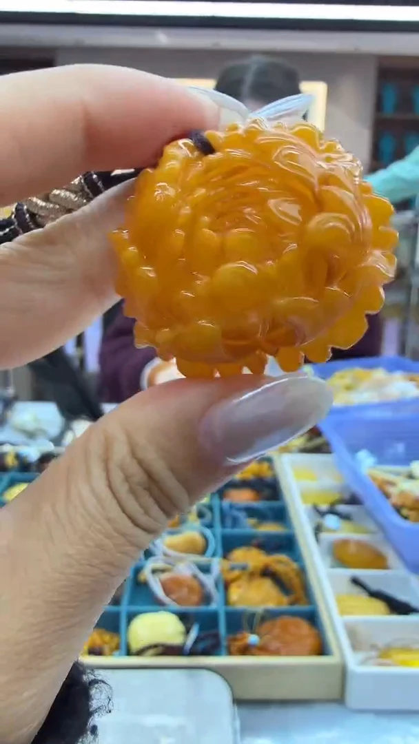 琥珀颈饰未镶嵌210秒拍号假一罚三