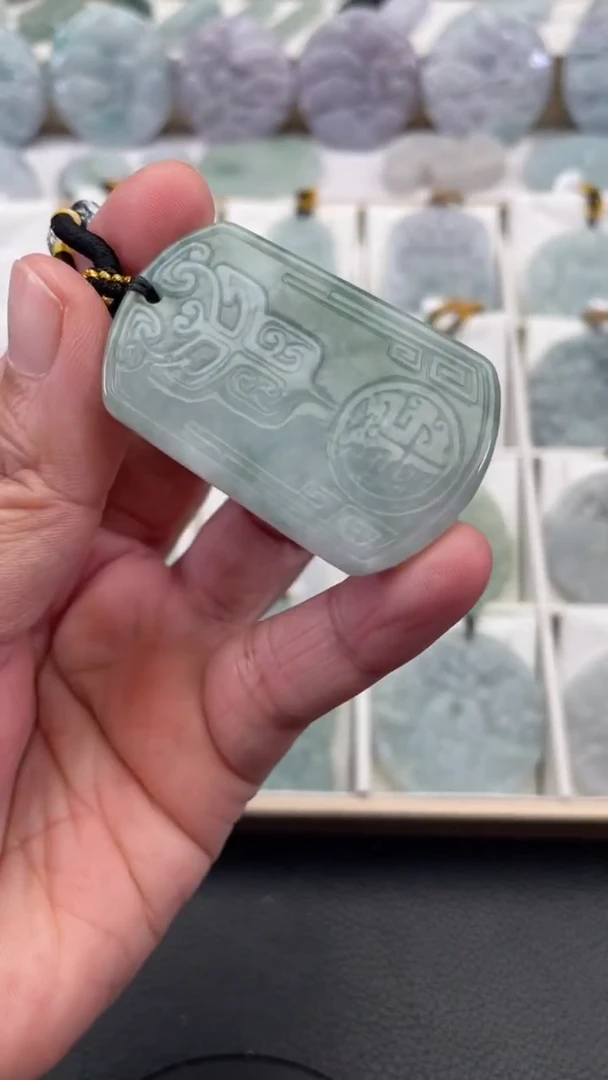 颈饰未镶嵌翡翠天然缅甸翡翠A货77