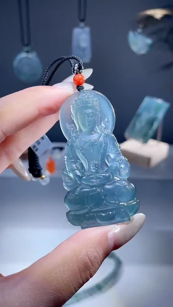 颈饰未镶嵌翡翠度母