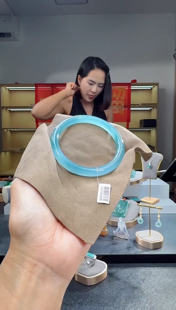 未镶嵌手镯翡翠60圈