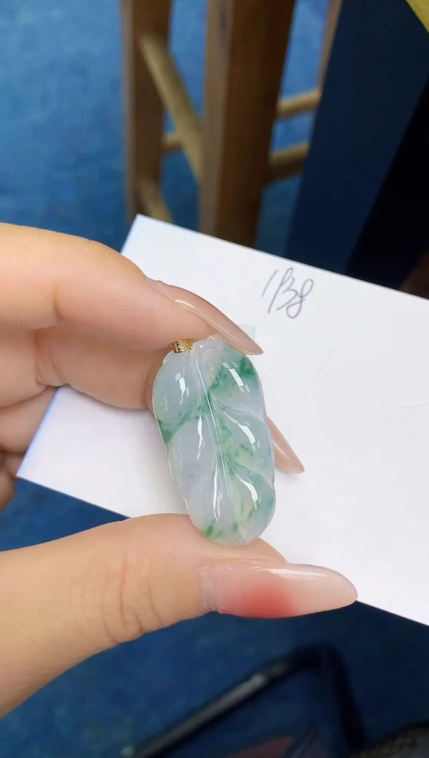 翡翠18K金镶嵌颈饰 天然缅甸翡翠A货