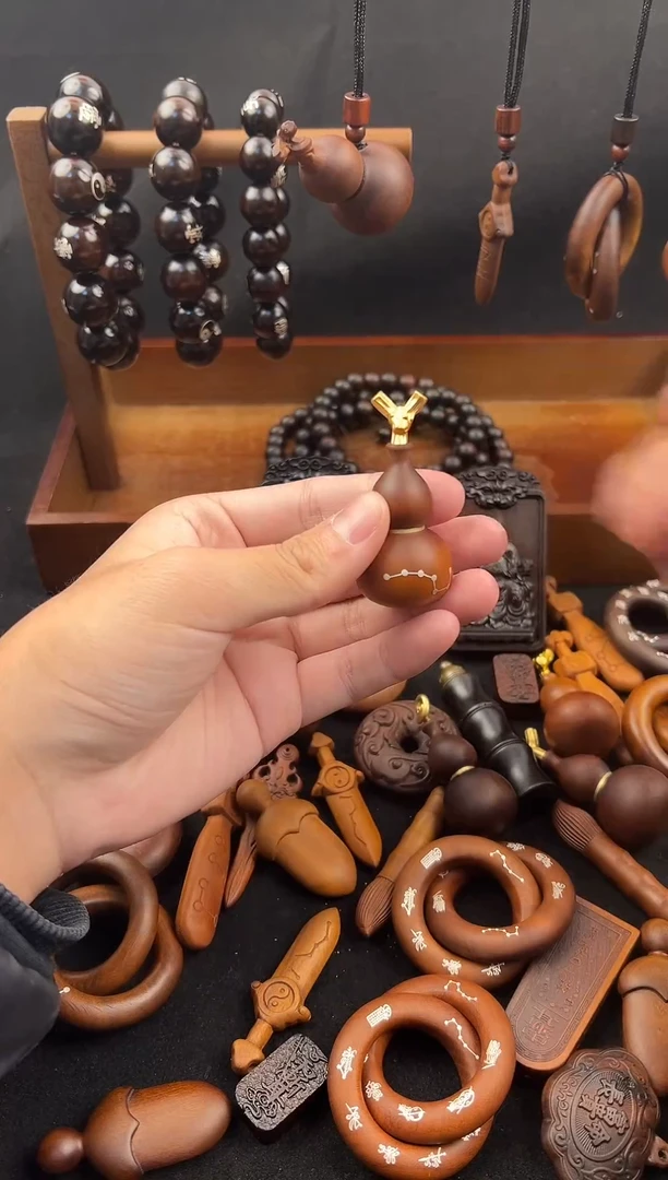 木木雕款天然雷击木纯银镶嵌葫芦